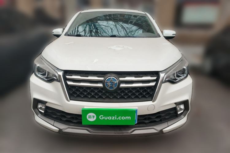 Used Venucia T70 2018 2.0L CVT Smart Enjoyment Version Front