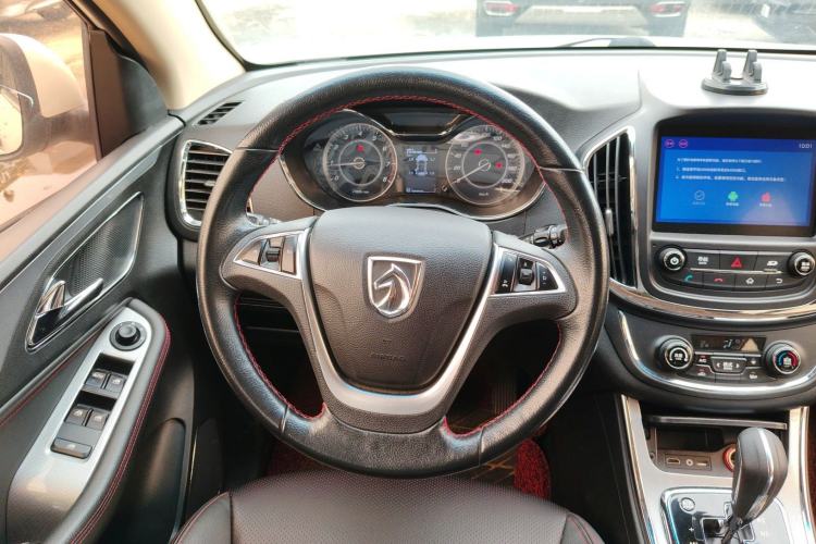 Used Baojun 560 2016 1.8L iAMT Luxury Model
