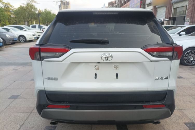 Used Toyota RAV4 2022 2.0L CVT Two-Wheel Drive Fashion Edition