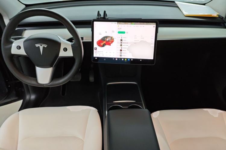 Used Tesla Model Y 2021 Long-Range All-Wheel-Drive Version
