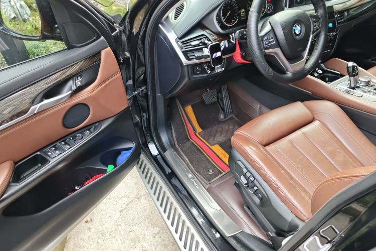 Used BMW X6 2017 xDrive28i Driver Seat