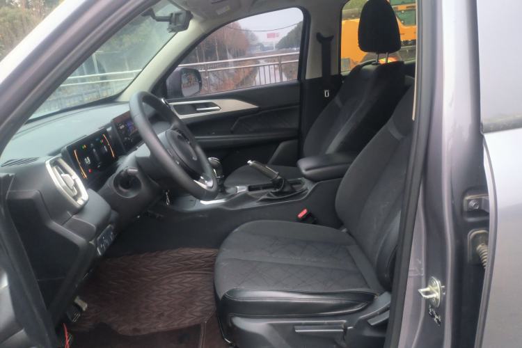 Used Great Wall King Kong Poer 2022 2.0T Manual Diesel Two-Wheel Drive Elite Version with Long Bed GW4D20M
