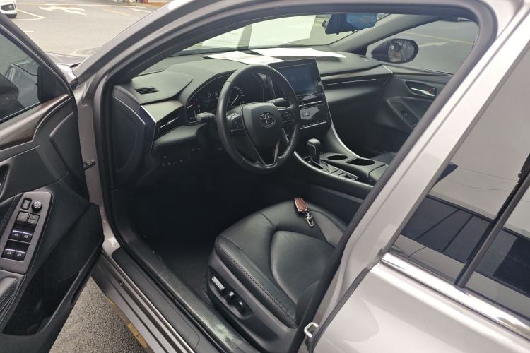 Used Toyota Avalon 2023 2.0L Premium Edition
