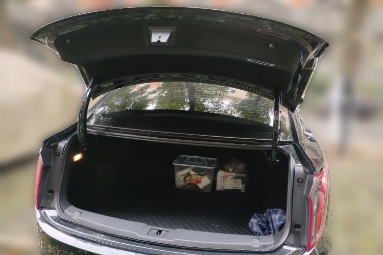 Used Hongqi E-QM5 2022 431 km Charge & Enjoy Edition Trunk