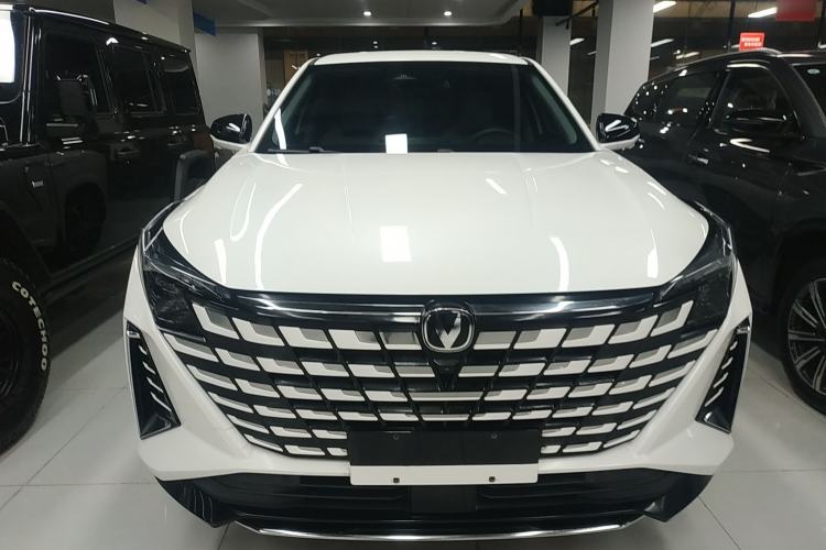 Used Changan UNI-Z New Energy 2024 Blue Whale Smart Electric iDD 125km Beyond Edition
