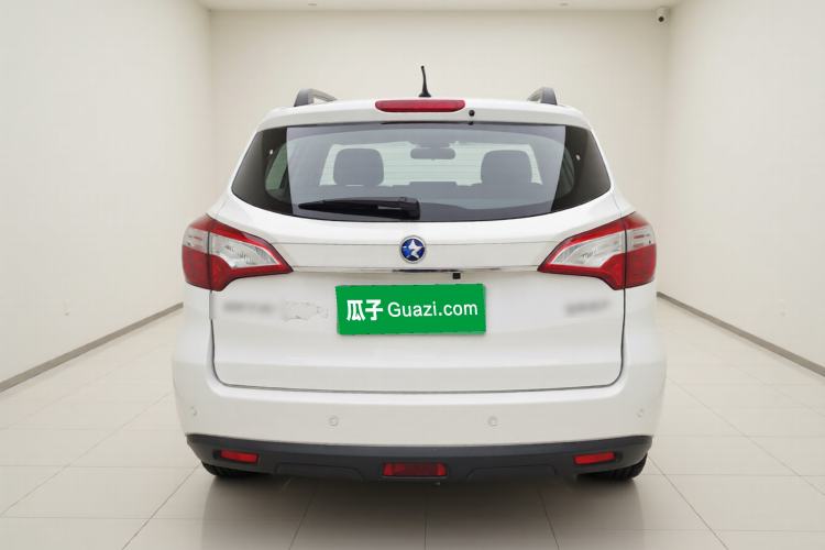 Used Venucia T70 2015 1.6L Manual Ruixing Edition
