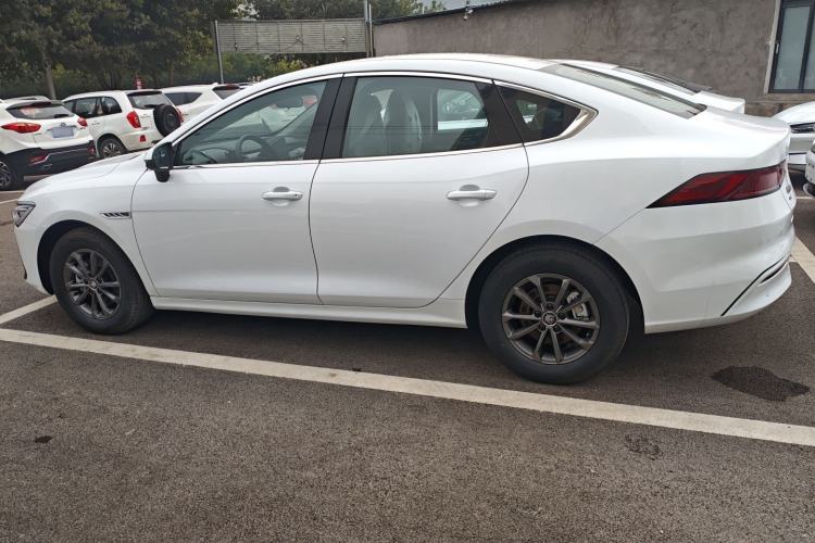 Used BYD Qin PLUS 2021 EV 400KM Leading Comfort Edition