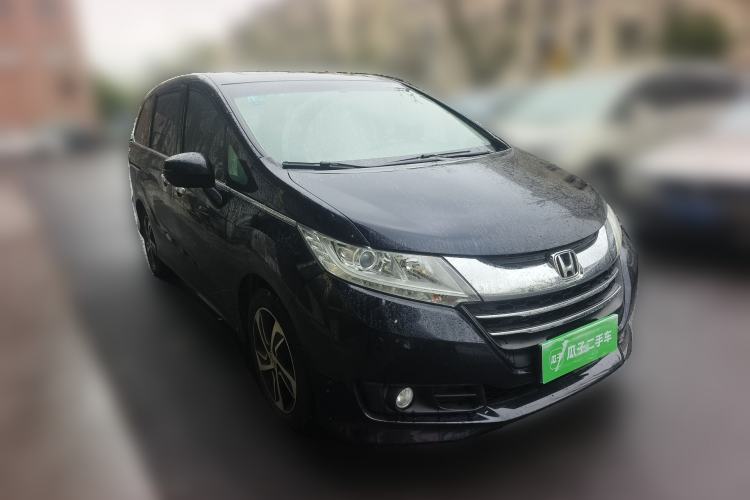 Used Honda Odyssey 2017 2.4L Luxury Edition Front Right 45 Deg