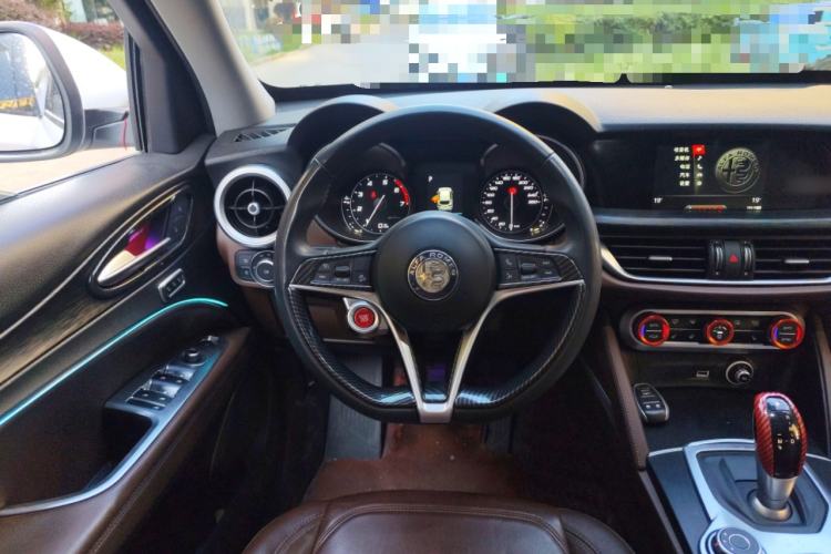 Used Alfa Romeo Stelvio 2017 2.0T 200HP Elite Edition
