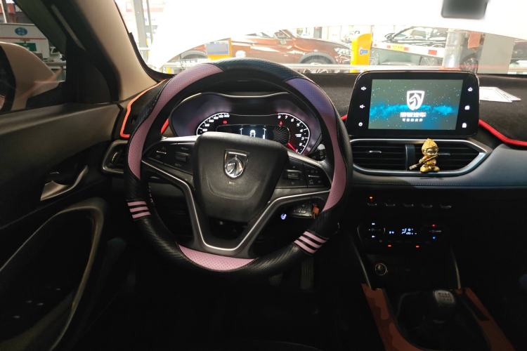 Used Baojun 510 2017 1.5L Manual Fashion Model