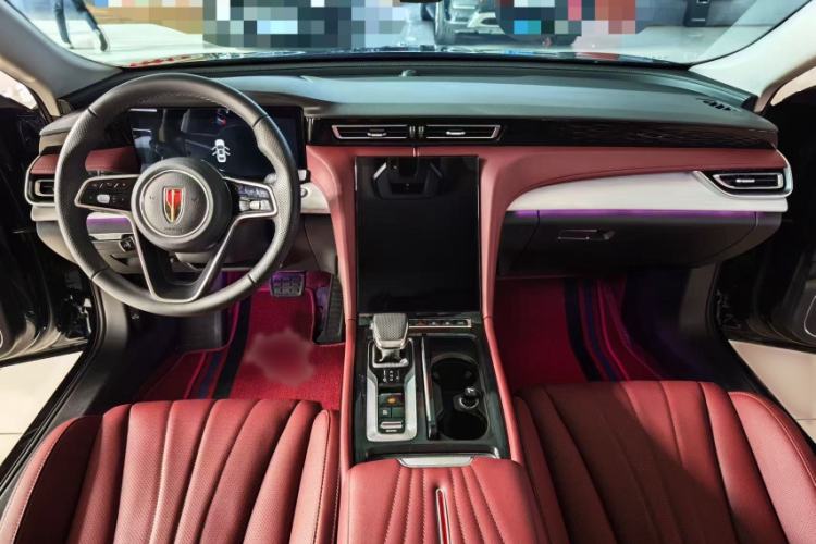 Used Hongqi H5 2025 2.0T Automatic Flag Edition – 500 000 Units Commemorative Version Interior 1