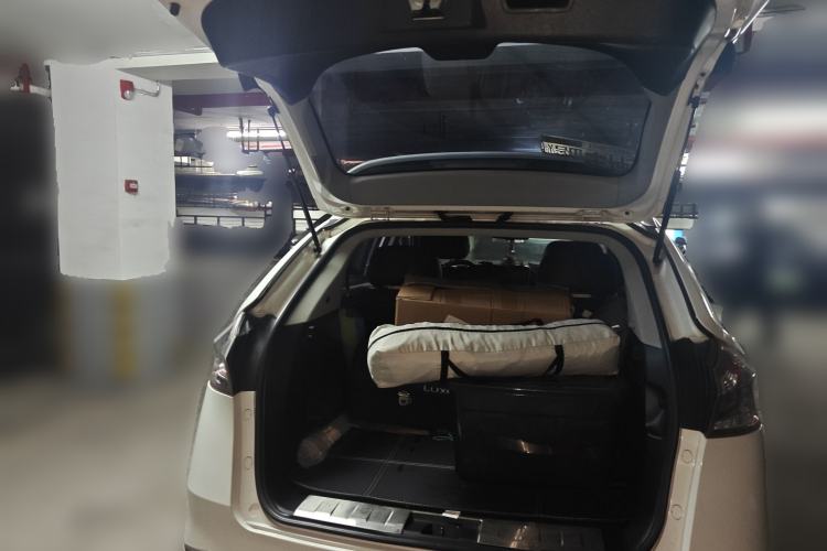 Used Luxgen U6 SUV 2014 1.8T ZhiZun Model
