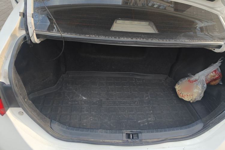 Used Toyota Corolla 2016 Dual-Engine 1.8L E-CVT Leading Edition Trunk