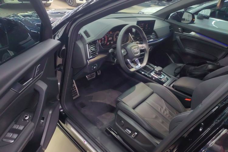 Used Audi Q5L 2023 40T Luxury Dynamic Model Driver Seat