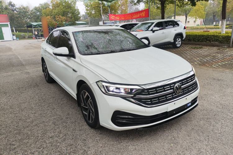 Used Volkswagen Sagitar 2023 300TSI DSG Excellence Edition Front Right 45 Deg