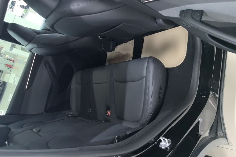 Used Tesla Model Y 2026 Rear-Drive Model
