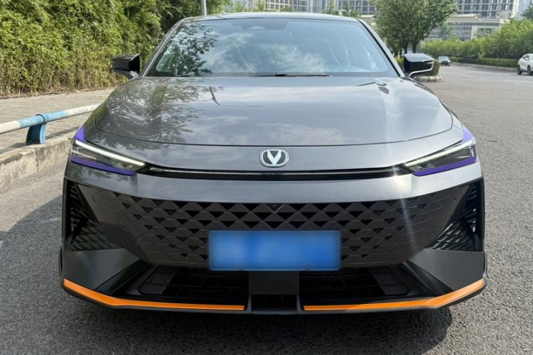 Used CHANGAN UNI-V 2024 1.5T Prestige Sport Edition Exterior 3