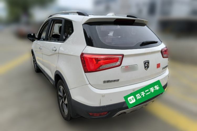 Used Baojun 560 2015 1.8L manual luxury version
