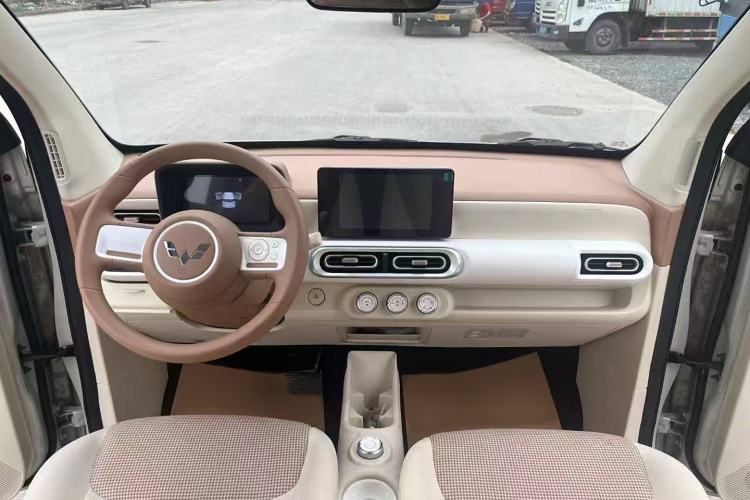 Used Wuling Hongguang MINIEV 2024 3rd Generation 215km Advanced Version