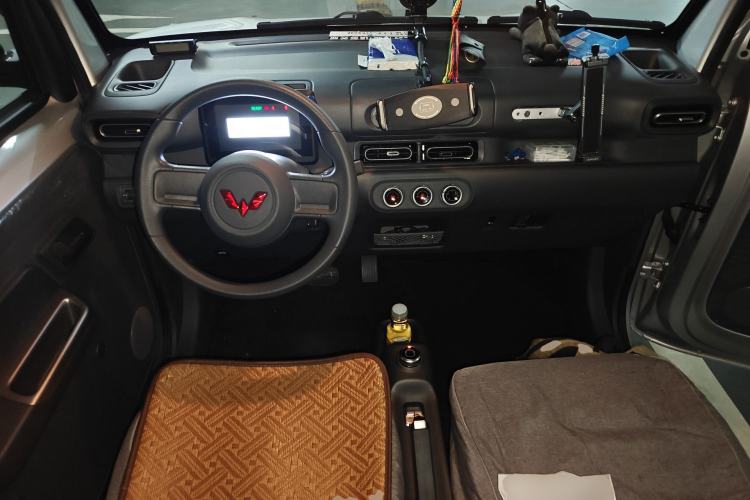Used Wuling Zhiguang New Energy 2025 Comfort Model Center Console