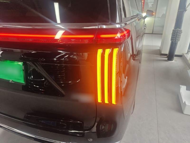Used Wey Gaoshan 2025 Four-Wheel Drive Alpine 8 — 7