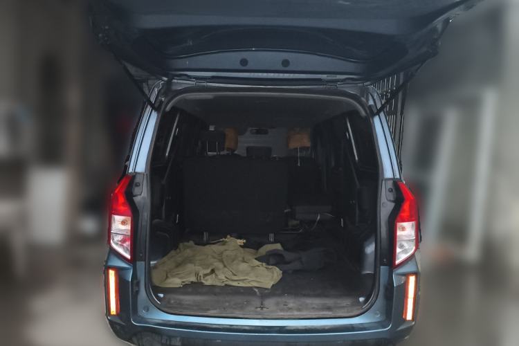 Used Wuling Hongguang PLUS 2019 1.5T Manual Standard Edition 5 Seats

