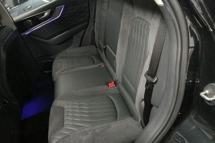 Used Hongqi HS5 2022 Revised Version 2.0T Smart Connect Flagship Edition Left Rear Seat