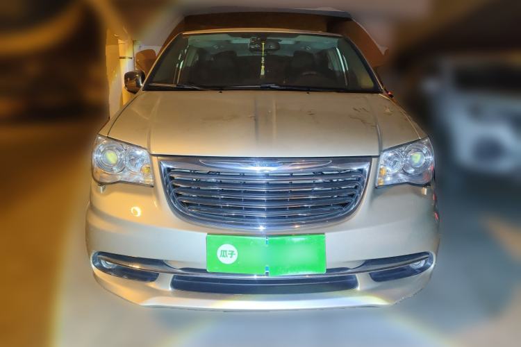 Used Chrysler Grand Voyager 2013 3.6L Luxury Edition
