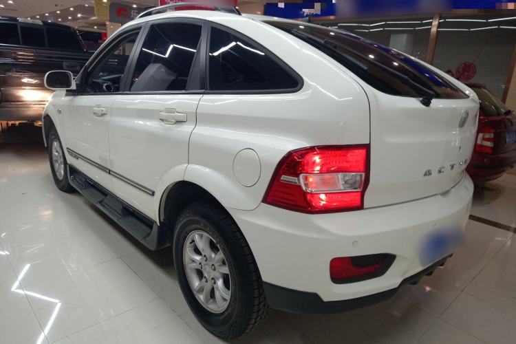 Used SsangYong Actyon 2014 2.3L Two-Wheel Drive Automatic Elite Gasoline Version
