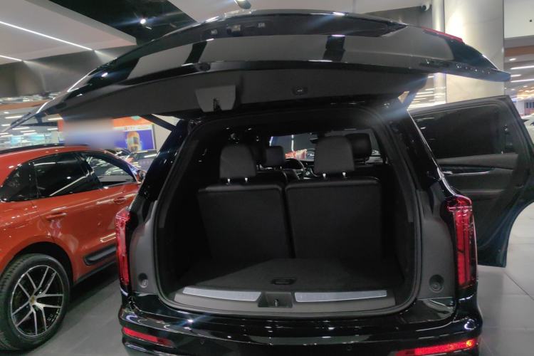 Used Cadillac XT6 2022 2.0T Six-Seater Four-Wheel Drive Luxury Version
