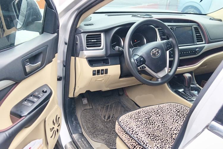 Used Toyota Highlander 2015 2.0T Four-Wheel Drive Elite Edition 7-Seater Driver Seat