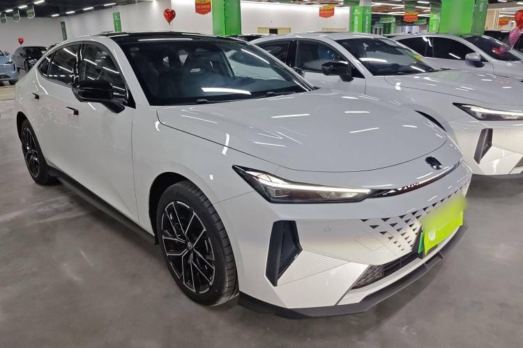 Used Changan UNI-V iDD 2024 Blue Whale Smart Electric iDD 136km Luxury Model