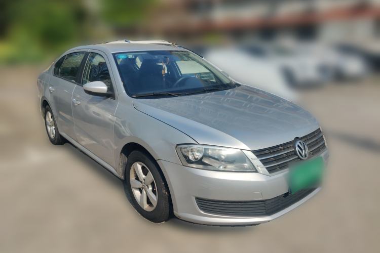 Used Volkswagen Lavida 2013 Revised Classic 1.6L Automatic Fashion Edition