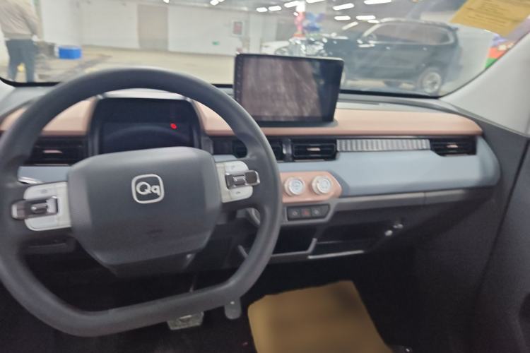 Used Chery QQ Ice Cream 2025 205km Qi Energy Version Interior 1