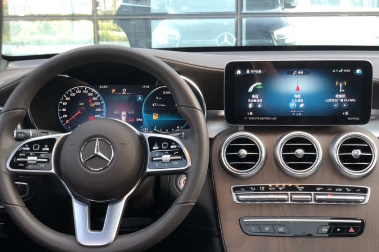 Used Mercedes-Benz GLC 2022 Second Facelift GLC 260 L 4MATIC Luxury Edition
