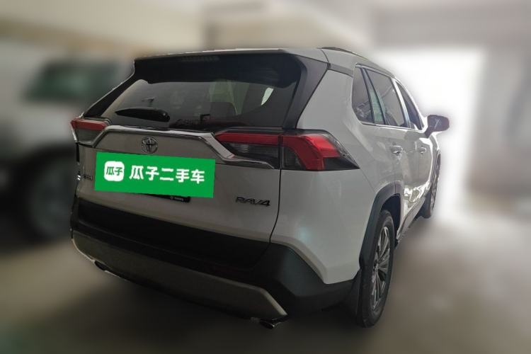 Used Toyota RAV4 2023 2.0L CVT Two-Wheel Drive Fashion Plus Edition
