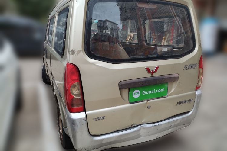 Used Wuling Rongguang 2011 1.2L Base Version
