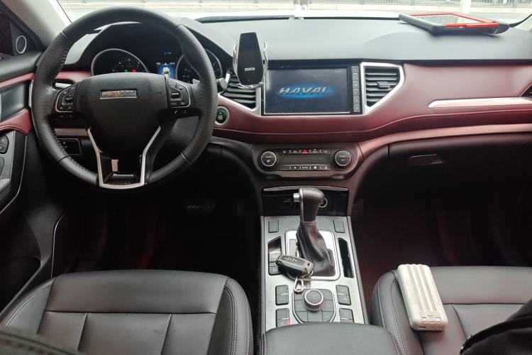 Used Haval H6 Coupe 2018 Red-Label 1.5T Automatic Two-Wheel Drive Ultra-Luxury Model Center Console