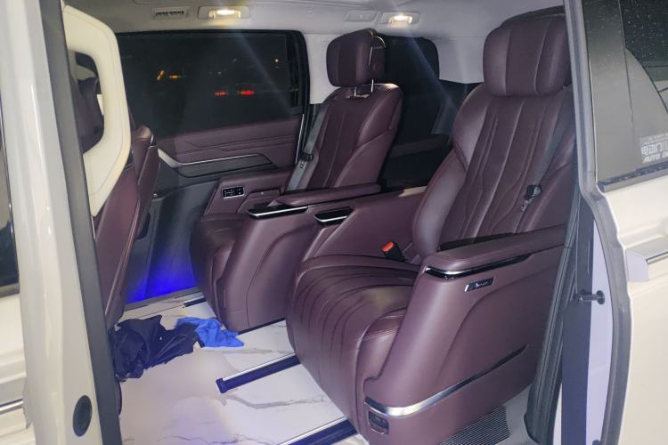 Used Buick Century 2023 2.0T Seven-Seater Yinshi Edition
