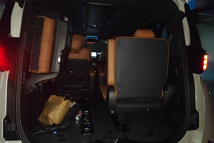 Used Toyota Alphard 2024 Dual-Engine 2.5L Deluxe Edition