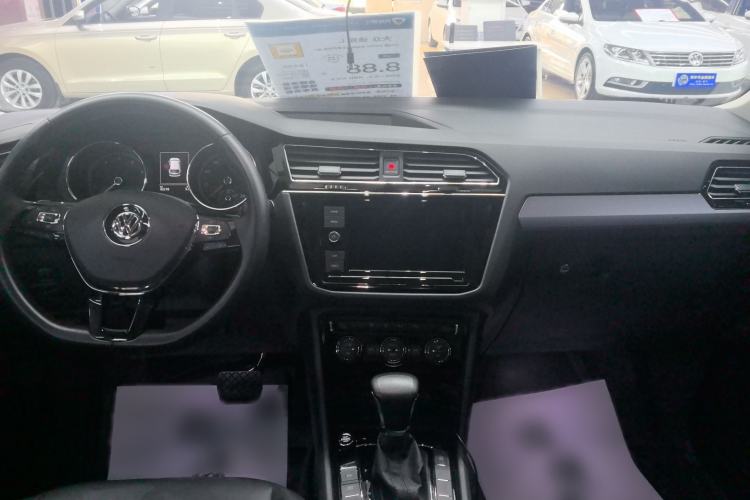 Used Volkswagen Tiguan L 2019 330TSI Automatic Two-Wheel Drive Panoramic Comfort Edition China V Standard