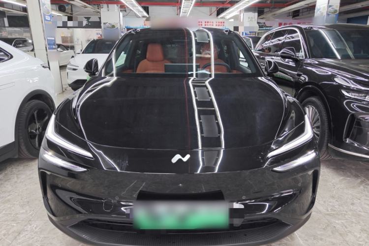 Used ONVO L60 2025 Model, 60kWh Black Knight Special Edition Front