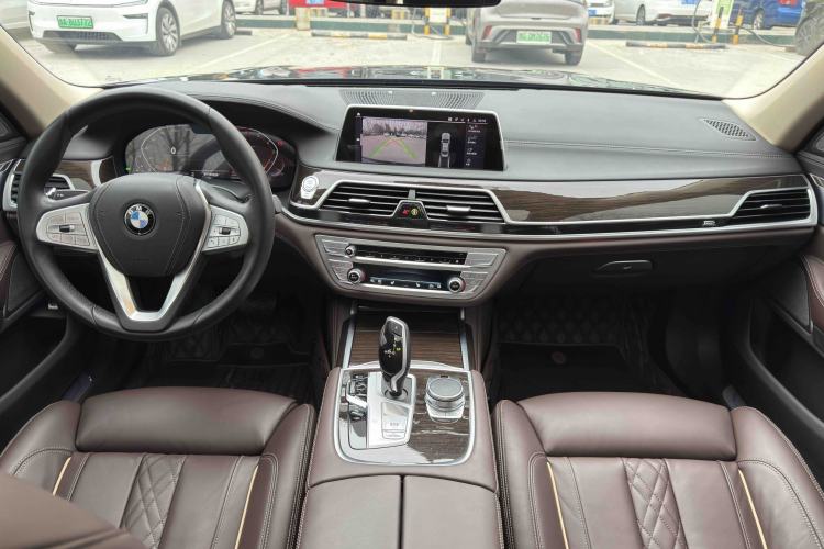 Used BMW 7 Series 2021 730Li Luxury Package Interior 4