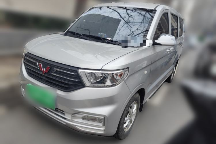 Used Wuling Hongguang V 2019 1.5L Enjoyment Version China VI LAR