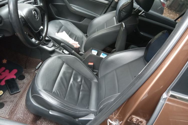 Used Volkswagen Gran Lavida 2015 1.6L Automatic Comfort Edition
