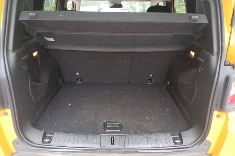 Used Jeep Renegade 2018 Connected Large Screen Version 180T Automatic Jingneng Version Trunk