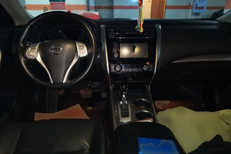 Used Nissan Teana 2016 2.0L XL Comfort Edition Center Console