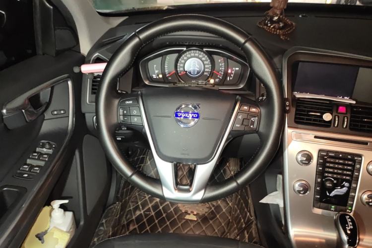 Used Volvo XC60 2017 T5 Smart Upgrade Edition