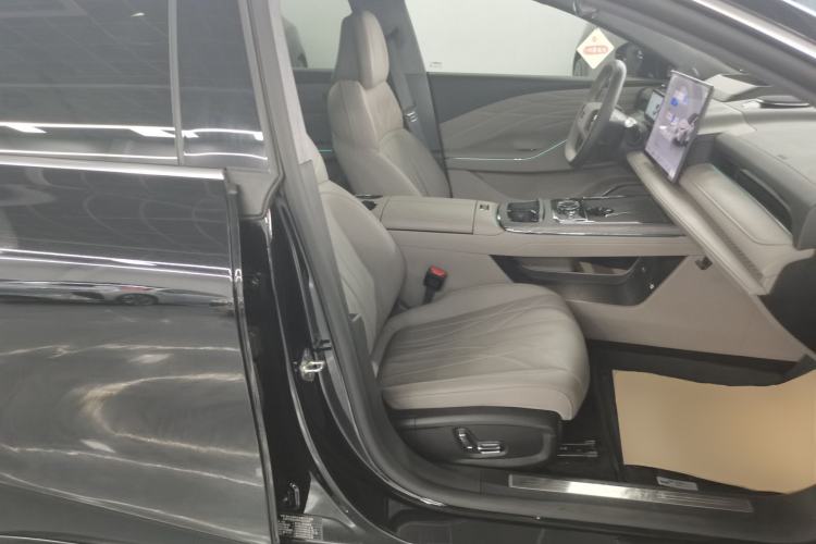 Used Geely Galaxy 8 2025 130km EM-P Starship Edition Right Front Seat