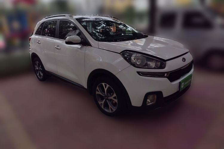 Used Kia KX3 2015 1.6L Automatic Two-Wheel Drive DLX Front Right 45 Deg